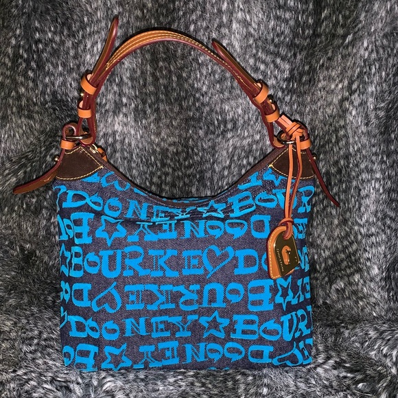 DOONEY AND BOURKE LARGE ERICA SHOULDER BAG